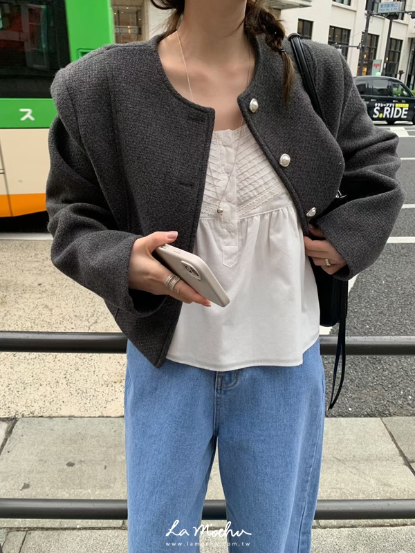 無領珍珠扣小香外套
